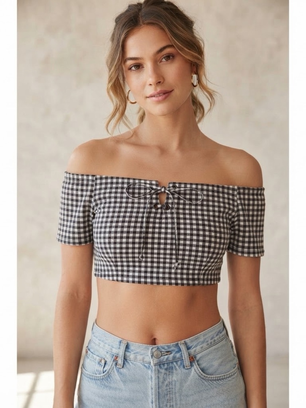 Me to We Black & White Gingham Off-Shoulder Crop Top size S